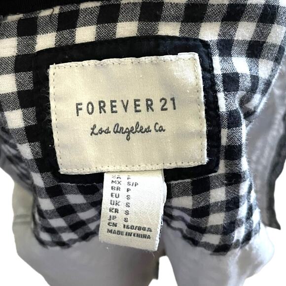 3/$15 Forever 21 Long Sleeve Black and White Plaid Button Down Fall Winter Top - Picture 5 of 10